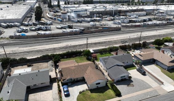 California Firefighters Monitor Chemical Leak in Orange County