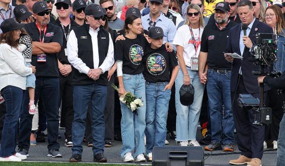 NASCAR World Honors Kyle Busch at Coca-Cola 600