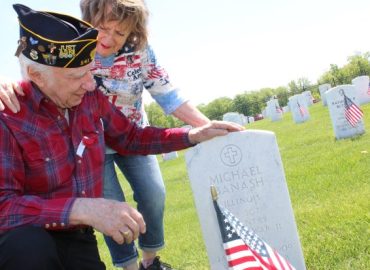 Fort Sheridan National Cemetery Memorial Day Ceremony