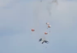 Fighter Jet Collision at Idaho Air Show: Crew Safely Ejects