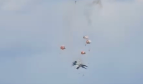 Fighter Jet Collision at Idaho Air Show: Crew Safely Ejects