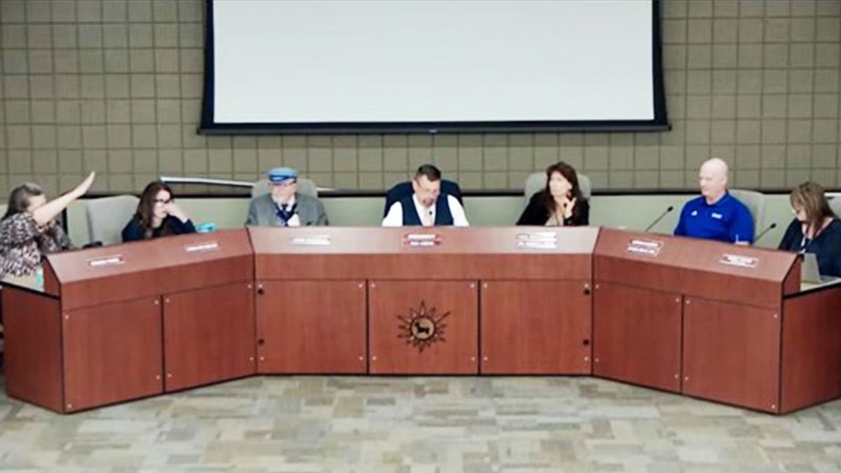 Arizona School Board Member Faces Resignation Calls Over Nazi Gesture Incident