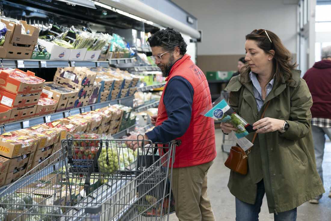 How Budget Grocery Shopping Is Changing Consumer Habits