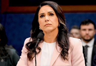 Criticism Arises Over Tulsi Gabbard’s Resignation Linked to Personal Matters