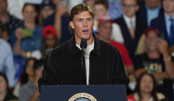Controversy Surrounds Giants’ Jaxson Dart Over Trump Introduction