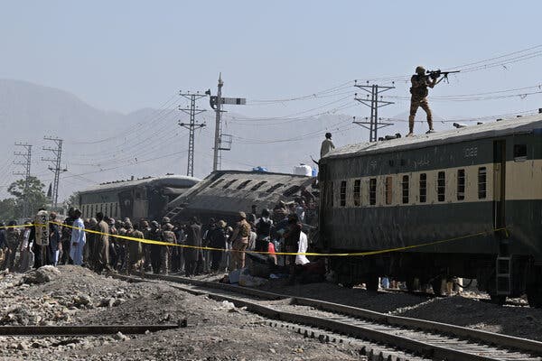 Bomb Explosion Hits Passenger Train in Pakistan