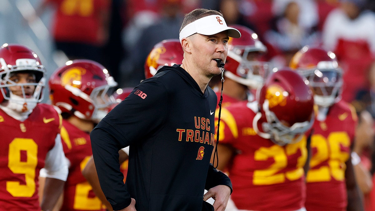 Lincoln Riley’s Critical Season with USC Trojans