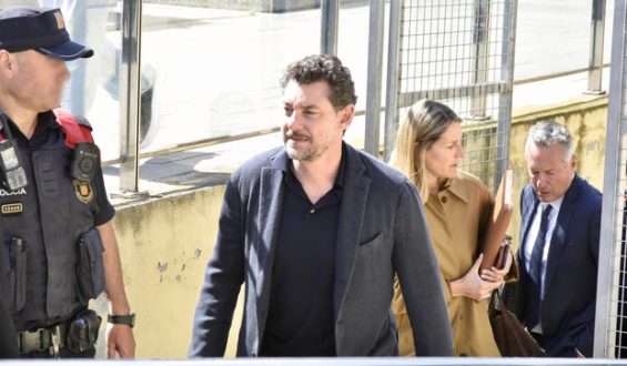 Mango Heir Faces Accusation, Steps Down to Focus on Defense