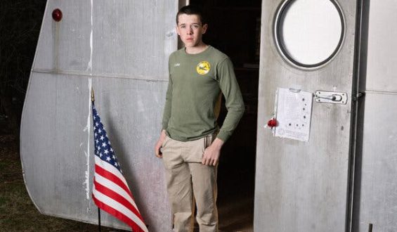 The 15-Year-Old Keeping War Memories Alive