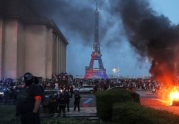 Paris Chaos as PSG Victory Celebrations Turn Violent
