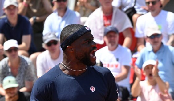 Gauff and Osaka’s Matches Highlight Eventful Day at French Open