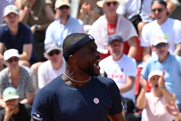 Gauff and Osaka’s Matches Highlight Eventful Day at French Open