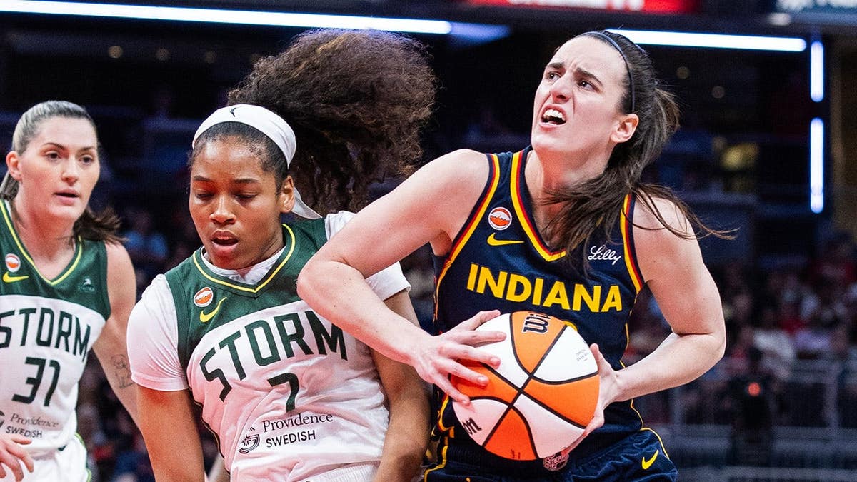 Caitlin Clark’s Efficient Performance Secures Indiana Fever’s Victory