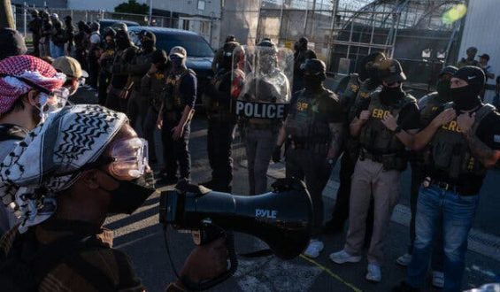 Federal Agents Withdraw from Newark Detention Center