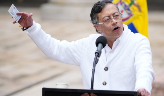 Colombians Head to Polls Amid Political Tensions