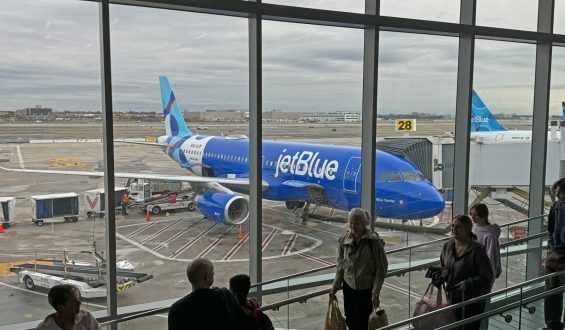 U.S. Expands Airport Entry Points for Travelers from Ebola-Affected Regions