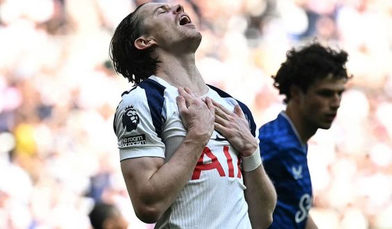 Premier League Final Day: Spurs Face Relegation Threat