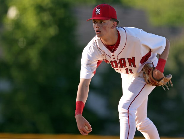 South Elgin’s Jonathan Niksich Shines in Pitching Duel