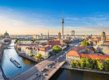 More Americans, Especially Women, See Europe As A Plan B