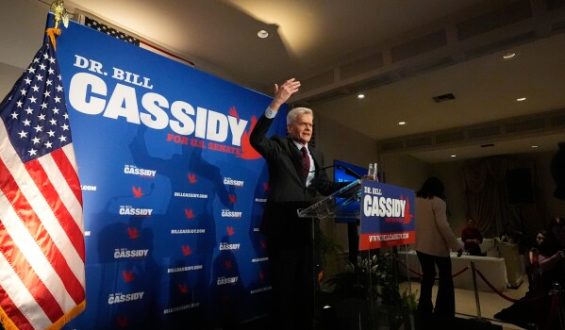 Growing Republican Dissent in Congress Challenges Trump’s Influence