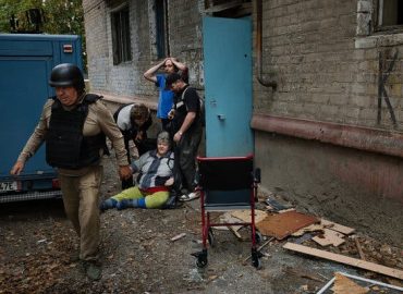 Evacuation Efforts in War-Torn Kostiantynivka