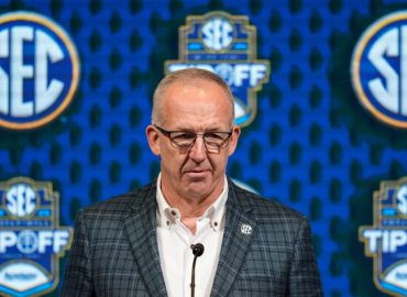 Bipartisan Bill Aims to Reform College Sports