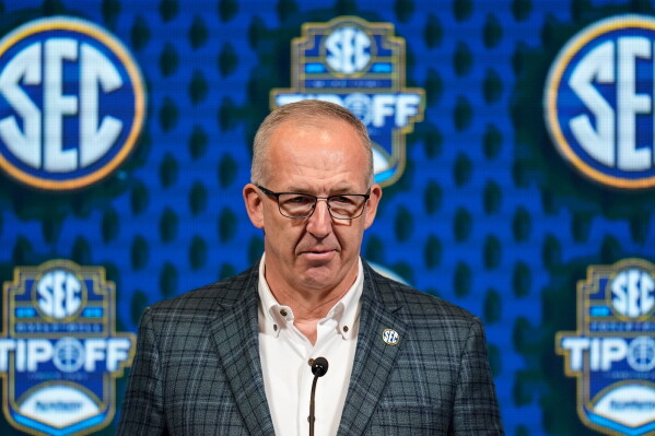 Bipartisan Bill Aims to Reform College Sports