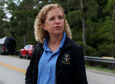 Debbie Wasserman Schultz Faces Criticism Over District Bid