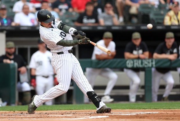 White Sox Triumph Over Cubs with Powerful Home Runs
