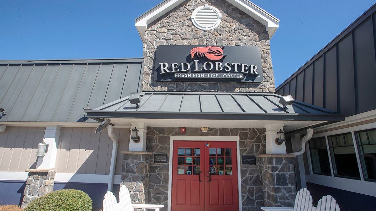 Historic Red Lobster Restaurant to Close After Over 50 Years
