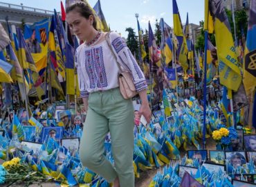 Russia Launches Hypersonic Missile Attack on Kyiv