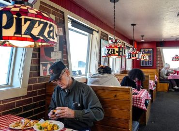 Pizza Hut’s Nostalgic Makeover: Embracing the Past to Attract Customers