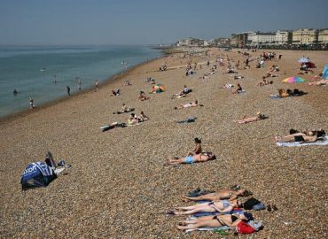 First Heat Wave of the Year Hits Parts of Britain