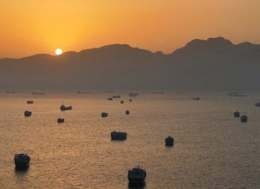 U.S. Aids Passage of Commercial Ships Through Strait of Hormuz