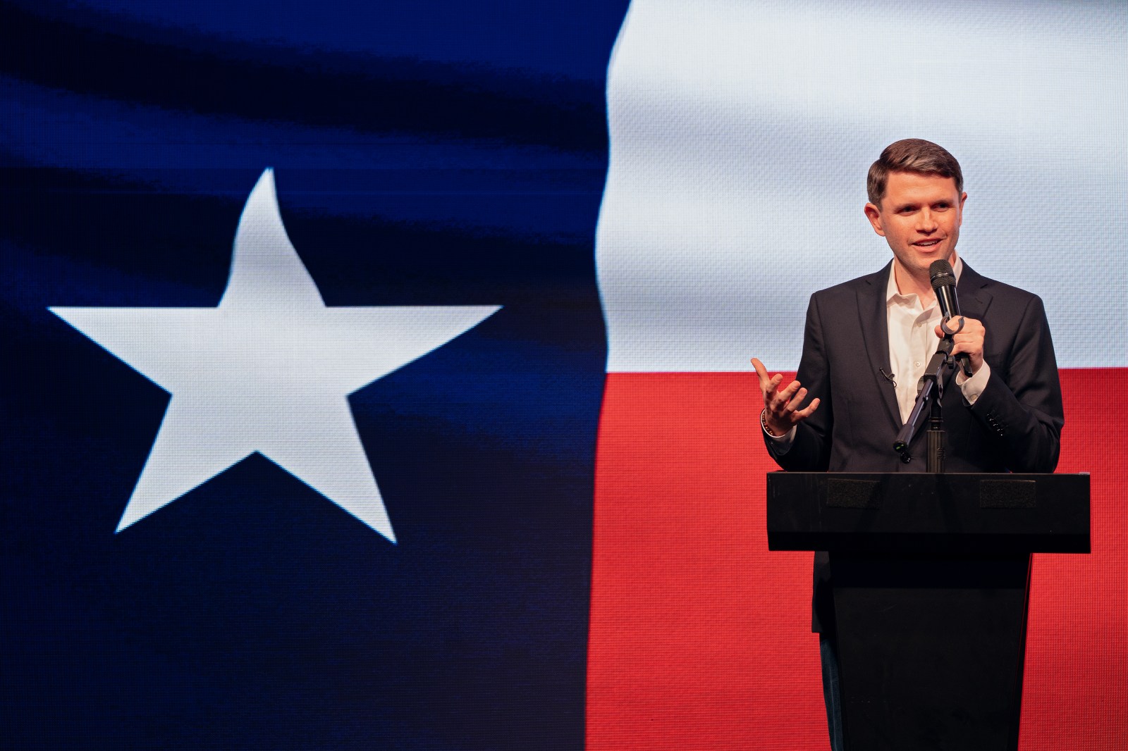 Talarico Leads Paxton in U.S. Senate Race in Texas Poll