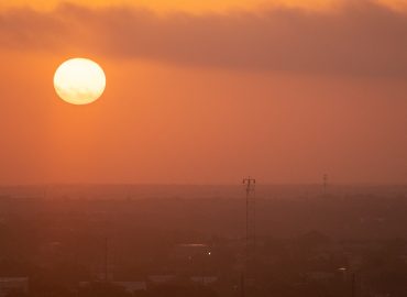 Heat Advisory Issued in Eastern Montana Amid Early-Season Heatwave