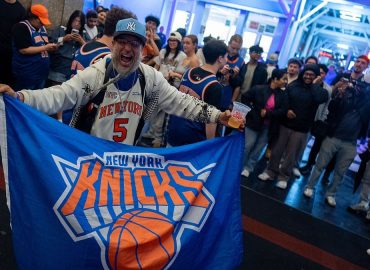 Knicks Fans Celebrate Return to NBA Finals After Two Decades