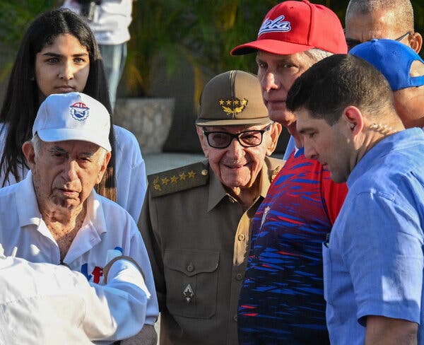 Cuban Officials Rally Around Raúl Castro Amid Indictment