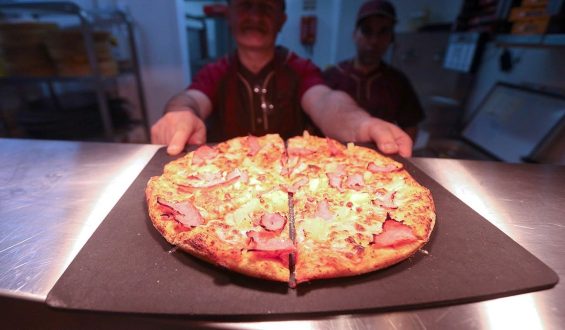 Pizza Hut Tops Pizza Survey, Gaining Edge Over Domino’s