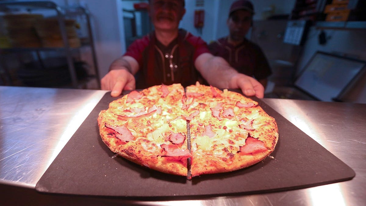Pizza Hut Tops Pizza Survey, Gaining Edge Over Domino’s