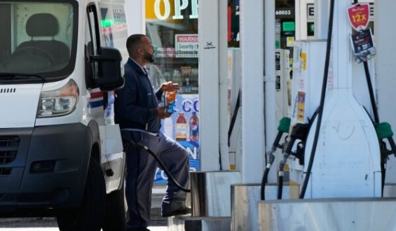 Oil Price Fluctuations and Their Impact on Global Markets