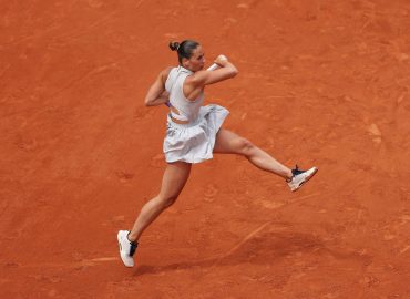 Marta Kostyuk Upsets Iga Świątek at French Open