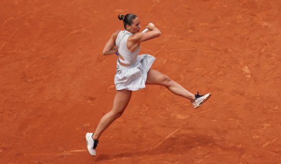 Marta Kostyuk Upsets Iga Świątek at French Open