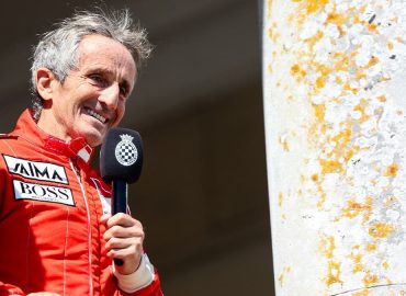 Alain Prost Injured in Home Robbery