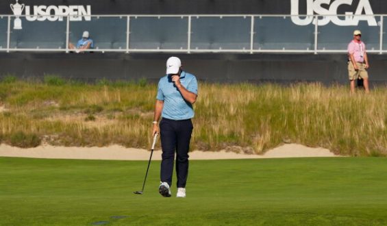 Scheffler Advances at U.S. Open with Impressive Round