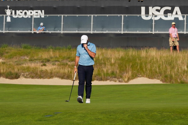Scheffler Advances at U.S. Open with Impressive Round