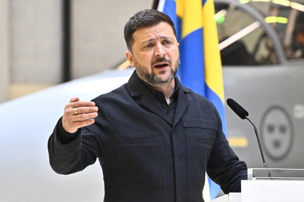 Zelensky Offers Peace Talks in Open Letter to Putin Amid Recent Strikes