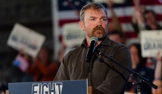Sanders and Others Defend Graham Platner Amid Controversy