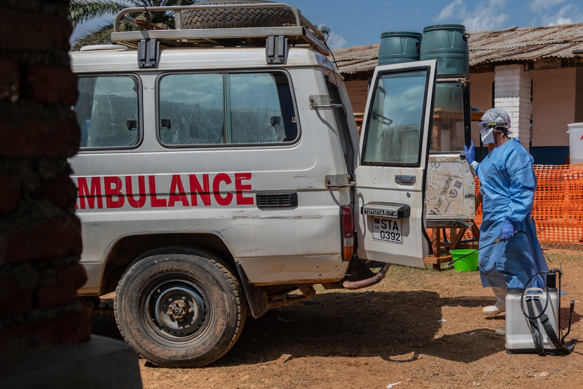 Ebola Outbreak Raises Concerns Over U.S. Response