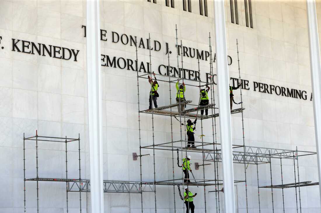 Deadline Looms for Trump Name Removal at Kennedy Center